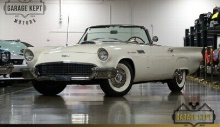 1957 Ford Thunderbird —
