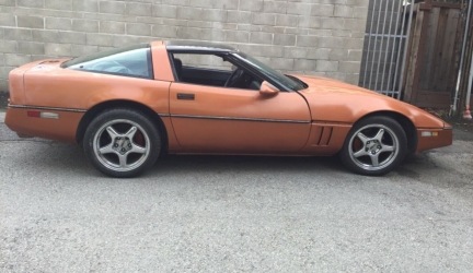 1987 Chevrolet Corvette 2 door coupe