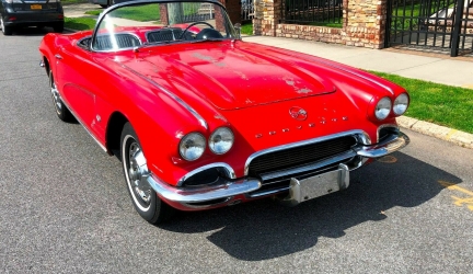 1962 Chevrolet Corvette 327 / 4speed * NO RESERVE * Survivor Paint
