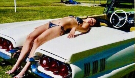 1959 Ford Thunderbird